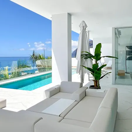 Crystal I Luxury