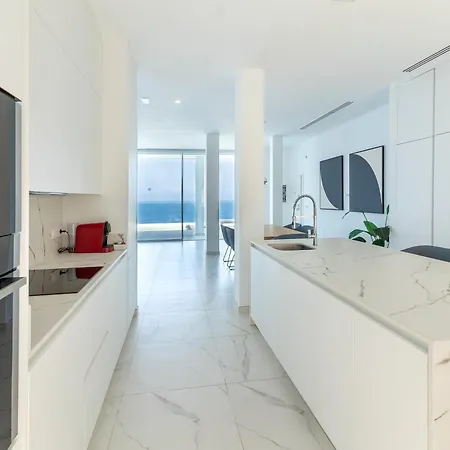 Crystal I Luxury